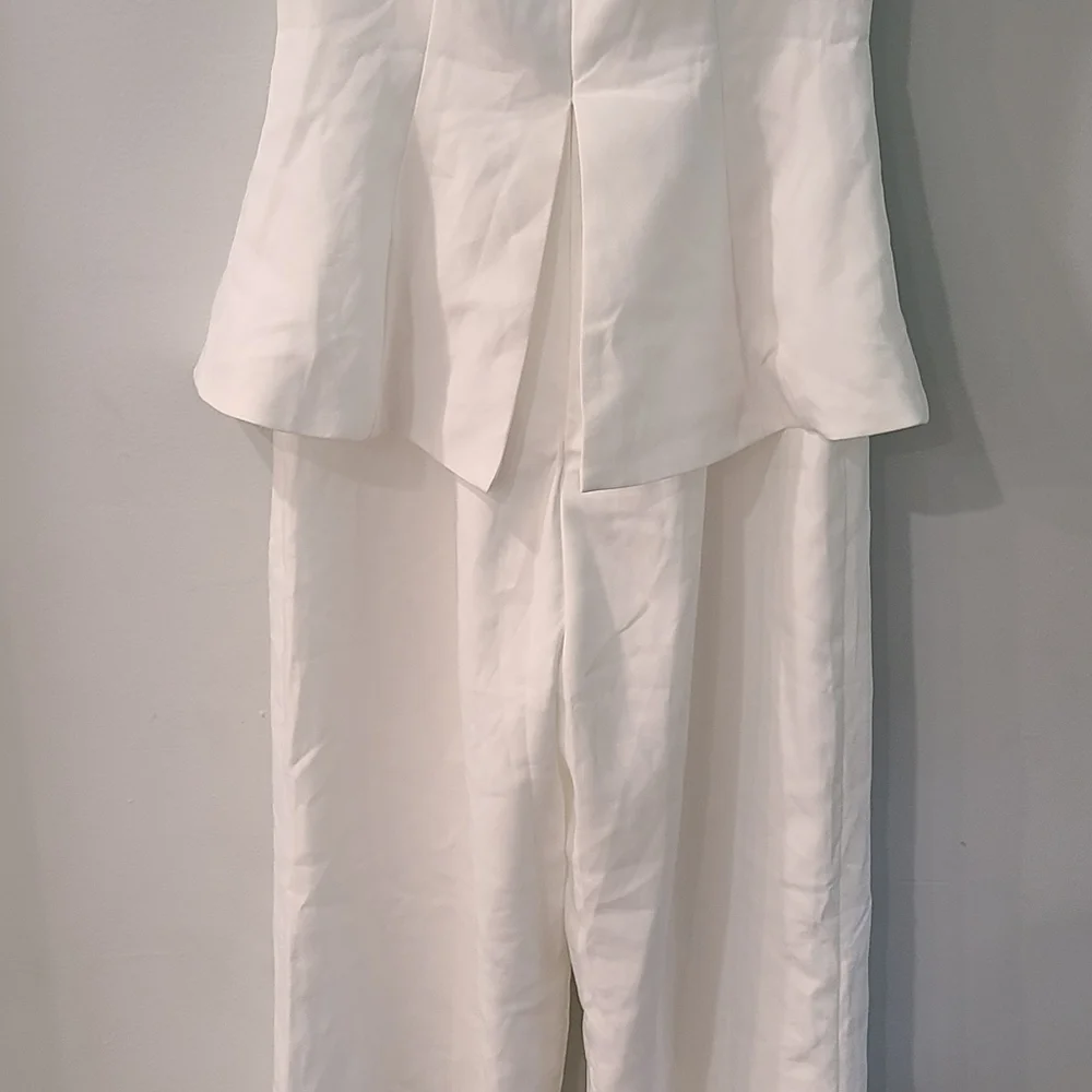 Lulus white vested jumpsuit - Picture 3 of 4